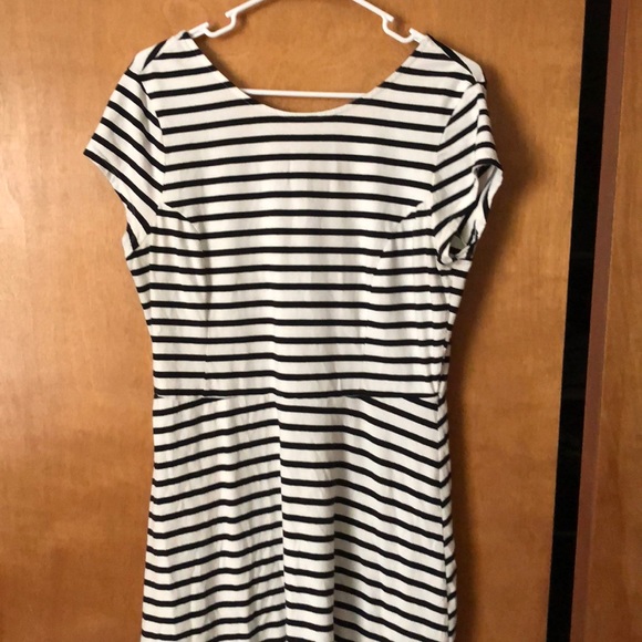 Old Navy flared dress - Picture 1 of 3